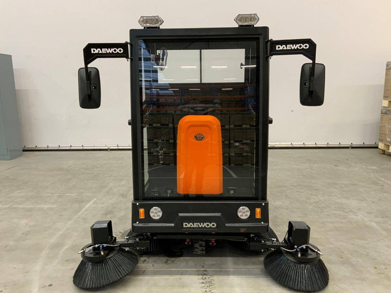 Daewoo DAS100 - Tänavapühkimismasin: pilt 4 Daewoo DAS100 - Tänavapühkimismasin: pilt 4