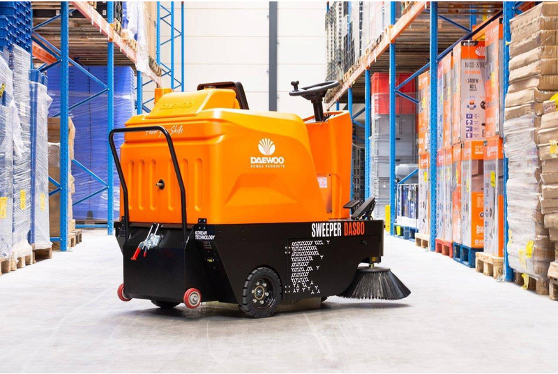 Daewoo DAS80 Zit - Tänavapühkimismasin: pilt 4 Daewoo DAS80 Zit - Tänavapühkimismasin: pilt 4