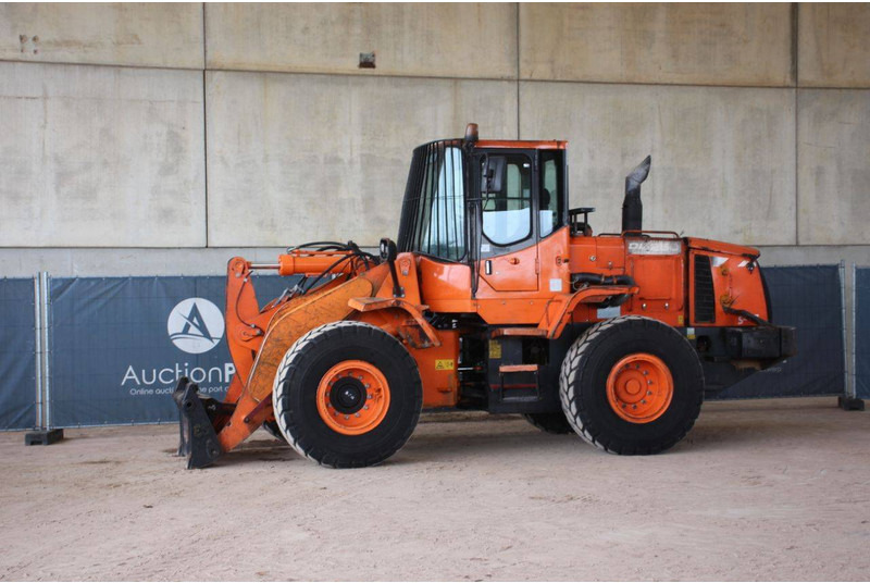 Doosan DL250 - Rataslaadur: pilt 1 Doosan DL250 - Rataslaadur: pilt 1