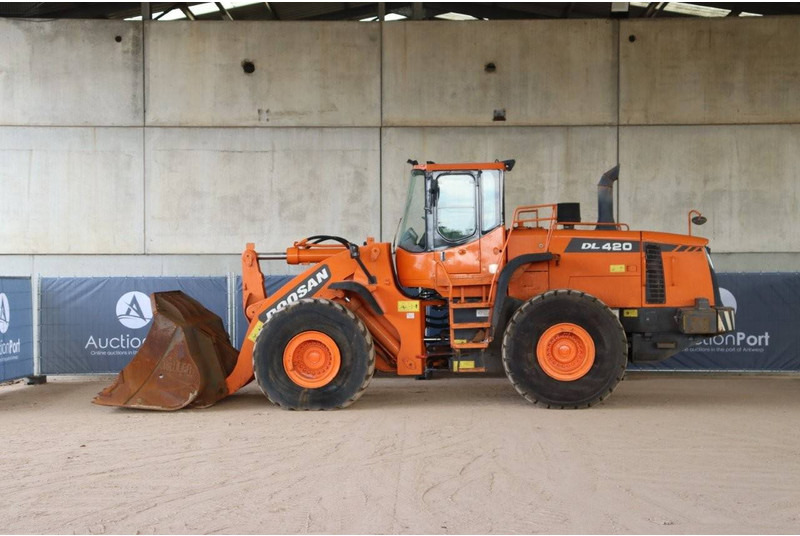 Doosan DL420 - Rataslaadur: pilt 2 Doosan DL420 - Rataslaadur: pilt 2