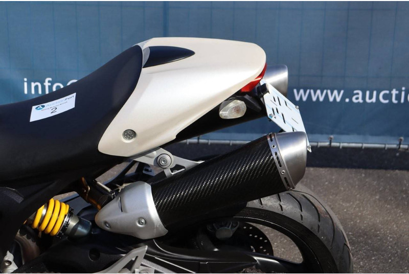 Mootorratas Ducati MONSTER 696: pilt 15 Mootorratas Ducati MONSTER 696: pilt 15