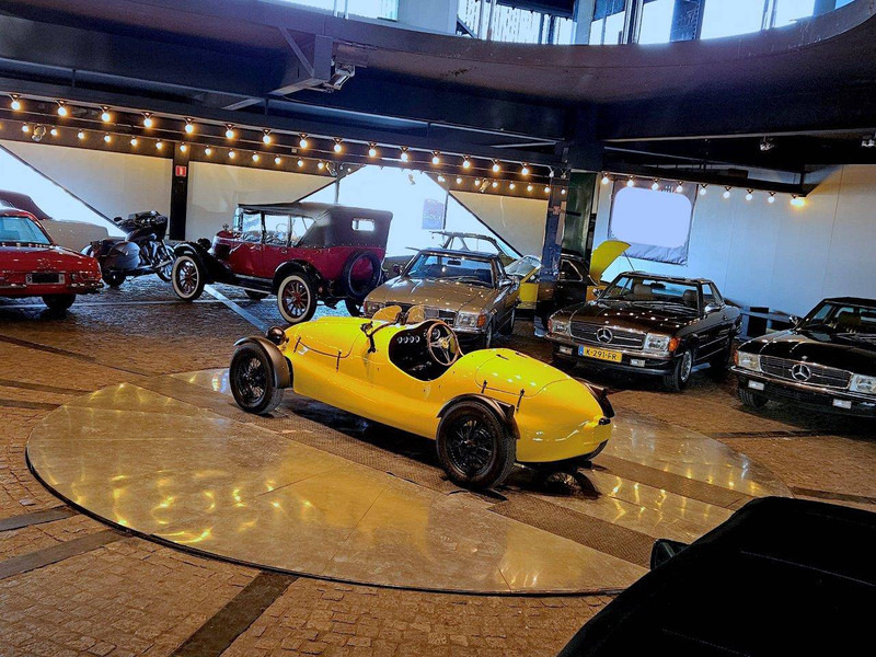 Ferrari Vintage Racer Ferrari-hommage Triumph - Sedaan: pilt 3 Ferrari Vintage Racer Ferrari-hommage Triumph - Sedaan: pilt 3