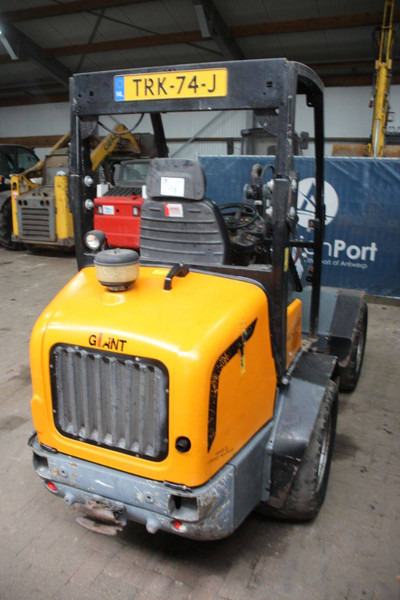 Giant V452T HD - Rataslaadur: pilt 5 Giant V452T HD - Rataslaadur: pilt 5