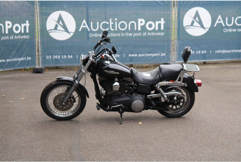 Harley-Davidson Dyna Street Bob - Mootorratas: pilt 1 Harley-Davidson Dyna Street Bob - Mootorratas: pilt 1