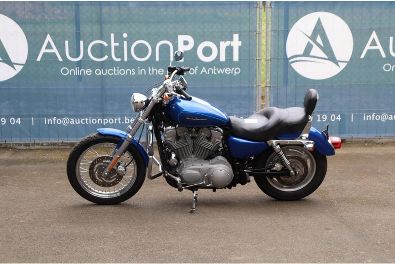 Harley-Davidson Sportster XL883 - Mootorratas: pilt 1 Harley-Davidson Sportster XL883 - Mootorratas: pilt 1