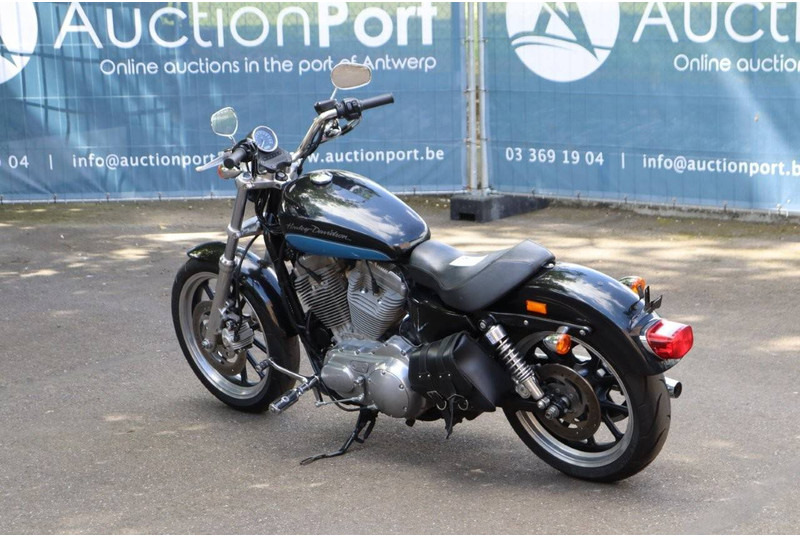 Harley-Davidson Sportster XL883 - Mootorratas: pilt 3 Harley-Davidson Sportster XL883 - Mootorratas: pilt 3