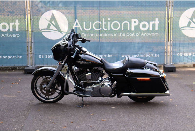Harley-Davidson Street Glide - Mootorratas: pilt 2 Harley-Davidson Street Glide - Mootorratas: pilt 2