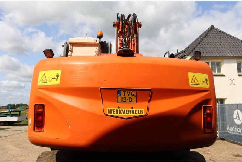 Hitachi ZX140W-3 - Ratastel ekskavaator: pilt 5 Hitachi ZX140W-3 - Ratastel ekskavaator: pilt 5