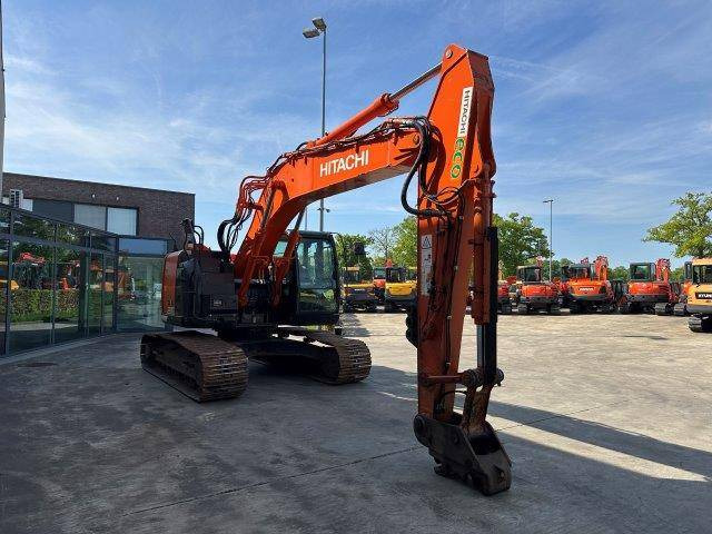 Hitachi ZX225USLC-6 - Lintekskavaator: pilt 3 Hitachi ZX225USLC-6 - Lintekskavaator: pilt 3