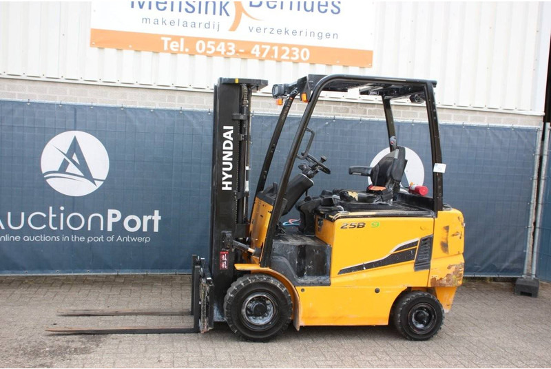 Hyundai 25B-9 - Elektritõstuk: pilt 1 Hyundai 25B-9 - Elektritõstuk: pilt 1