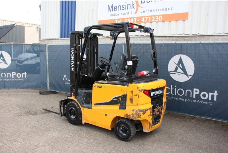 Hyundai 25B-9 - Elektritõstuk: pilt 3 Hyundai 25B-9 - Elektritõstuk: pilt 3