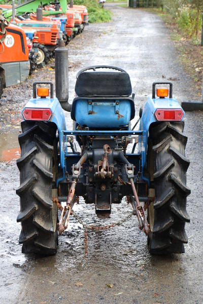 Iseki TU1900 - Traktor: pilt 5 Iseki TU1900 - Traktor: pilt 5