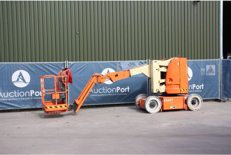 JLG E300AJP - Liigendpoom: pilt 1 JLG E300AJP - Liigendpoom: pilt 1