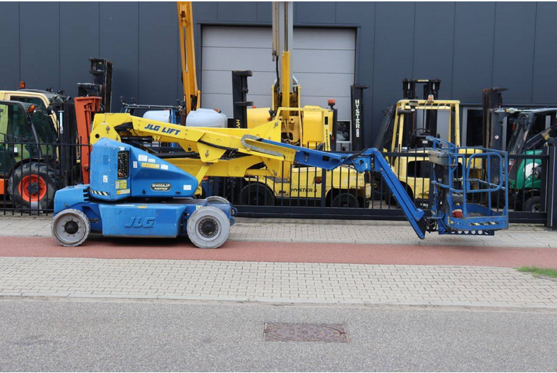 JLG M400AJPN - Liigendpoom: pilt 2 JLG M400AJPN - Liigendpoom: pilt 2