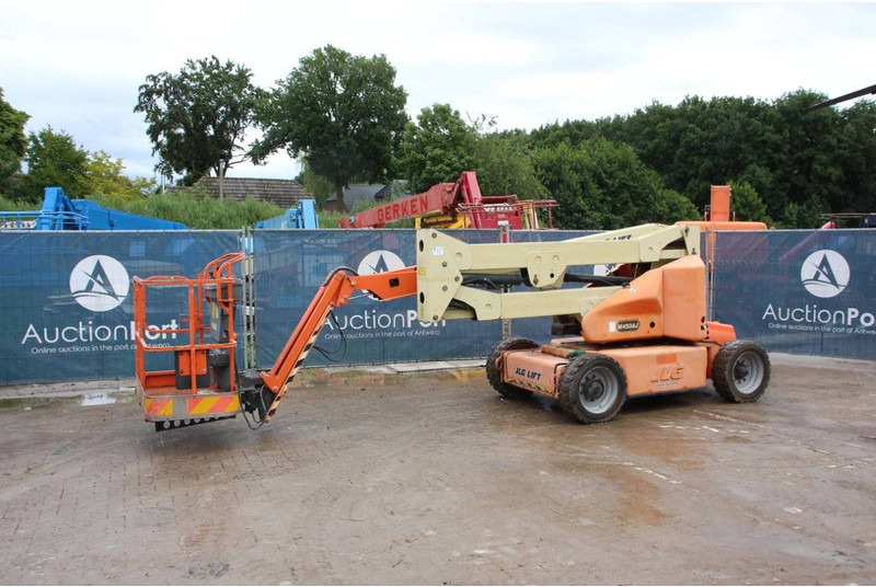 JLG M450AJ - Liigendpoom: pilt 1 JLG M450AJ - Liigendpoom: pilt 1