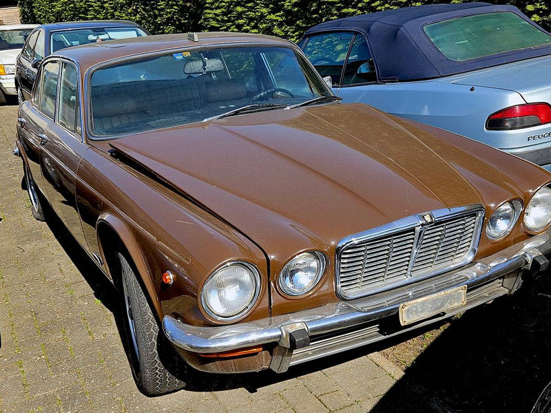 Jaguar 'XJ (series II) 4.2 Manual 4-Speed Overdrive - Sedaan: pilt 1 Jaguar 'XJ (series II) 4.2 Manual 4-Speed Overdrive - Sedaan: pilt 1