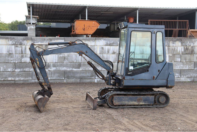 Komatsu PC10-6 - Lintekskavaator: pilt 1 Komatsu PC10-6 - Lintekskavaator: pilt 1