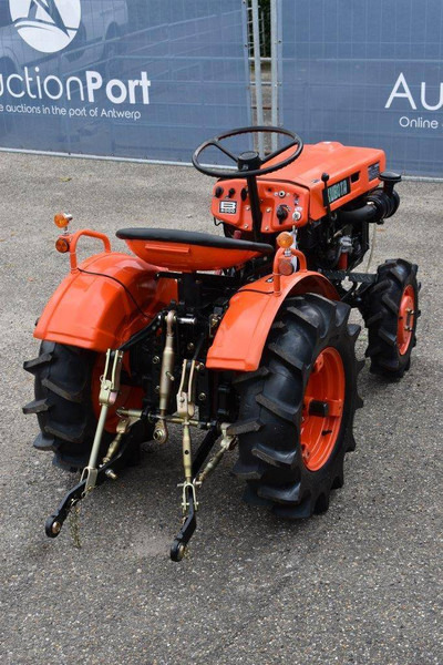 Kubota B5000 - Traktor: pilt 4 Kubota B5000 - Traktor: pilt 4