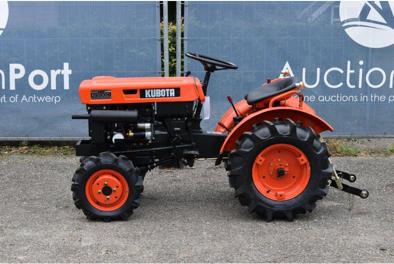 Kubota B5000 - Traktor: pilt 2 Kubota B5000 - Traktor: pilt 2