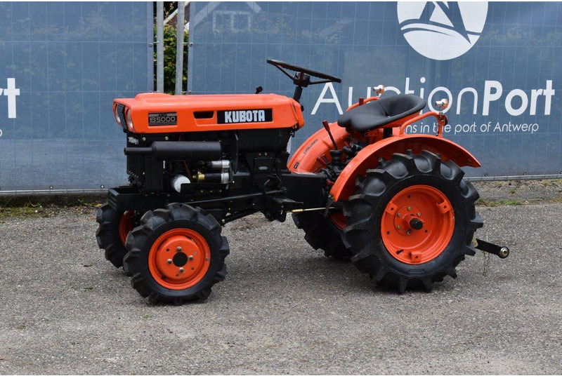 Kubota B5000 - Traktor: pilt 1 Kubota B5000 - Traktor: pilt 1