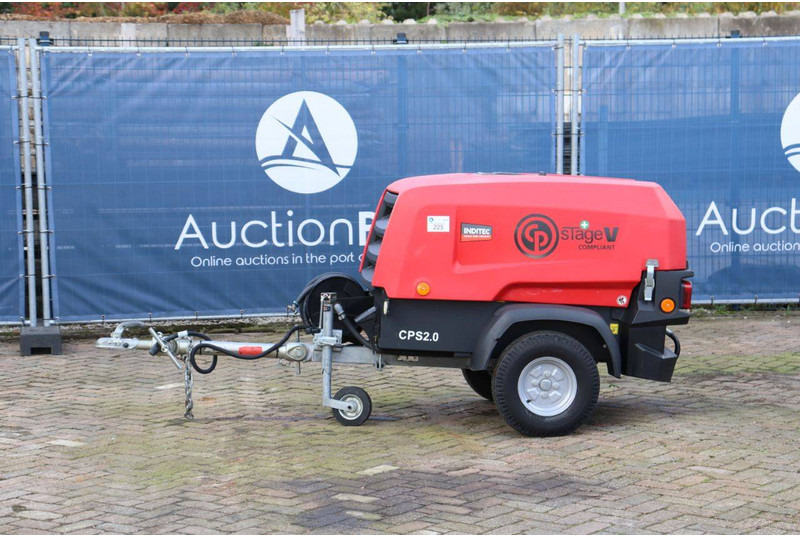 Kubota D722-EF02 - Õhukompressor: pilt 1 Kubota D722-EF02 - Õhukompressor: pilt 1