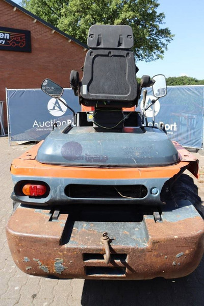 Kubota R520NH - Rataslaadur: pilt 5 Kubota R520NH - Rataslaadur: pilt 5