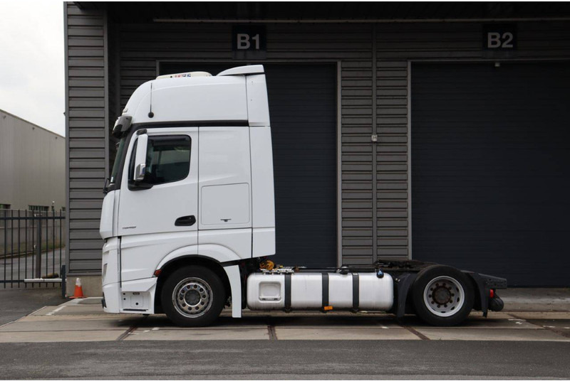 Mercedes-Benz Actros - Kabiinišassiiga veoauto: pilt 2 Mercedes-Benz Actros - Kabiinišassiiga veoauto: pilt 2