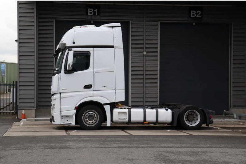 Mercedes-Benz Actros - Kabiinišassiiga veoauto: pilt 1 Mercedes-Benz Actros - Kabiinišassiiga veoauto: pilt 1