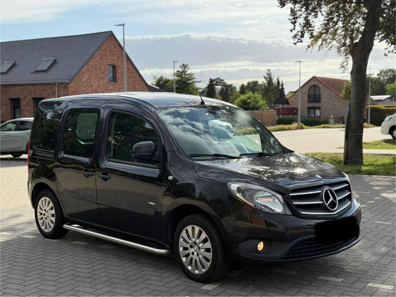 Mercedes-Benz Citan 111 CDI - Sedaan: pilt 4 Mercedes-Benz Citan 111 CDI - Sedaan: pilt 4
