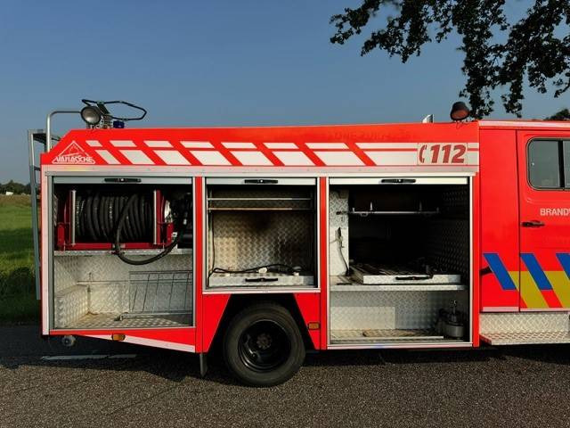 Mercedes-Benz E817R - Tuletõrjeauto: pilt 4 Mercedes-Benz E817R - Tuletõrjeauto: pilt 4