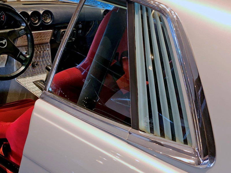 Sedaan Mercedes-Benz SLC (C107) _ 450 5.0: pilt 8