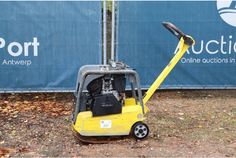 Neuson DPU3050 - Vibraatorplaat: pilt 1 Neuson DPU3050 - Vibraatorplaat: pilt 1