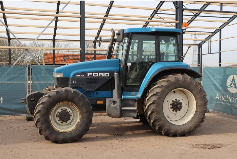 New Holland 8670 - Traktor: pilt 1 New Holland 8670 - Traktor: pilt 1
