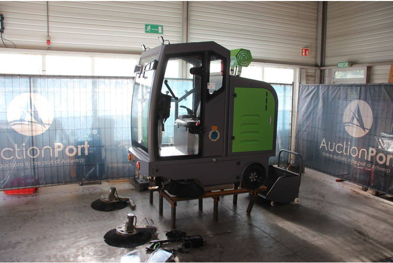 Onbekend D19 - Tänavapühkimismasin: pilt 1 Onbekend D19 - Tänavapühkimismasin: pilt 1