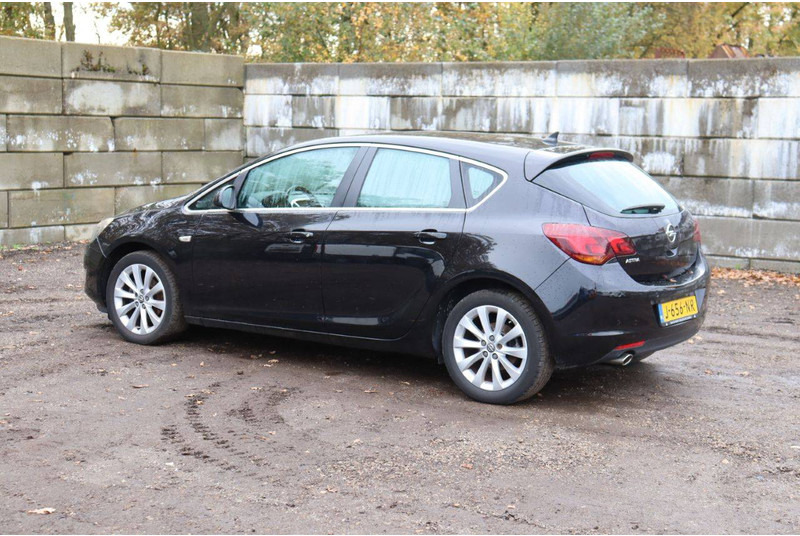 Opel Astra - Sedaan: pilt 3 Opel Astra - Sedaan: pilt 3