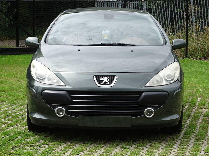 Peugeot 307 CC 1.6i - Sedaan: pilt 3 Peugeot 307 CC 1.6i - Sedaan: pilt 3