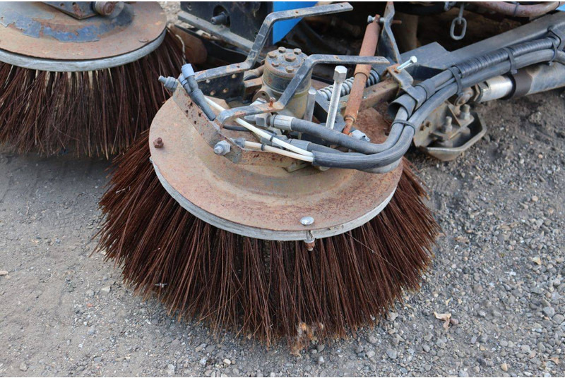 Tänavapühkimismasin Schmidt SK152S: pilt 11