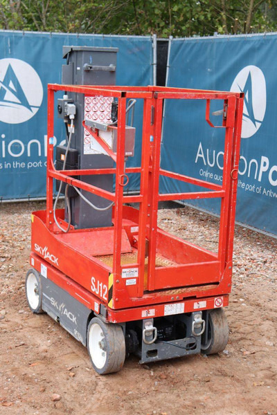 Skyjack SJ12 - Platvorm: pilt 4 Skyjack SJ12 - Platvorm: pilt 4