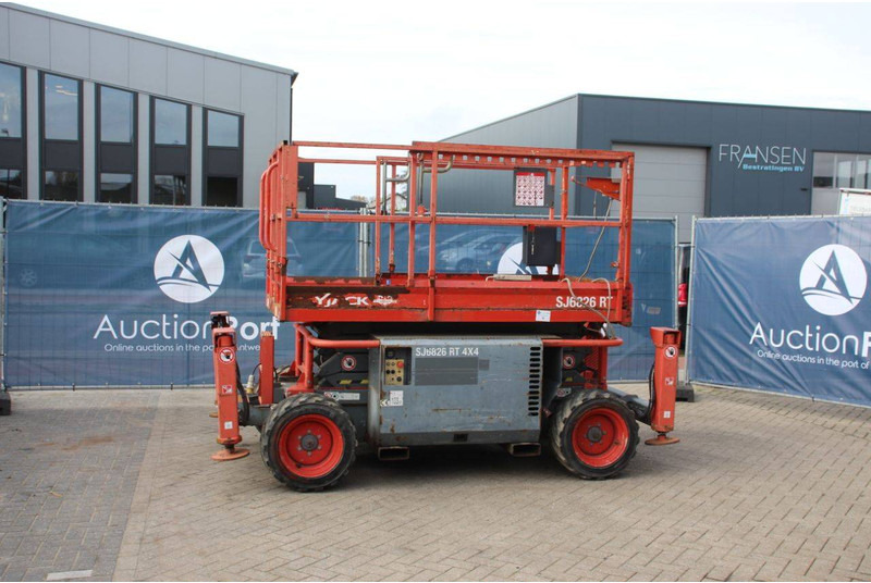Skyjack SJ6826 RT 4x4 - Käärlift: pilt 1 Skyjack SJ6826 RT 4x4 - Käärlift: pilt 1