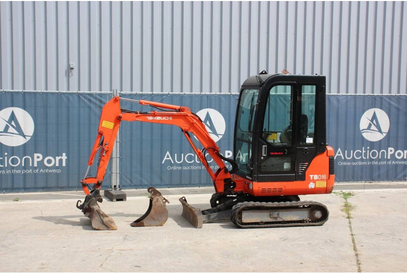 Takeuchi TB016 - Miniekskavaator: pilt 1 Takeuchi TB016 - Miniekskavaator: pilt 1