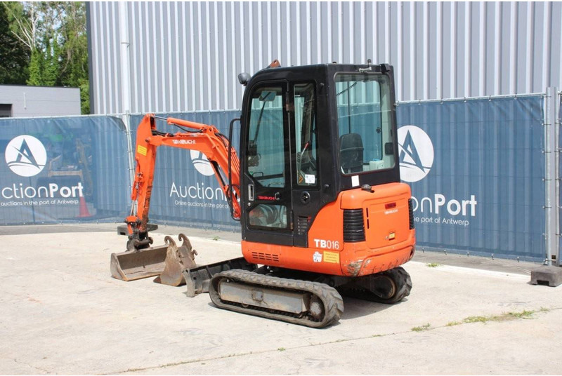 Takeuchi TB016 - Miniekskavaator: pilt 3 Takeuchi TB016 - Miniekskavaator: pilt 3
