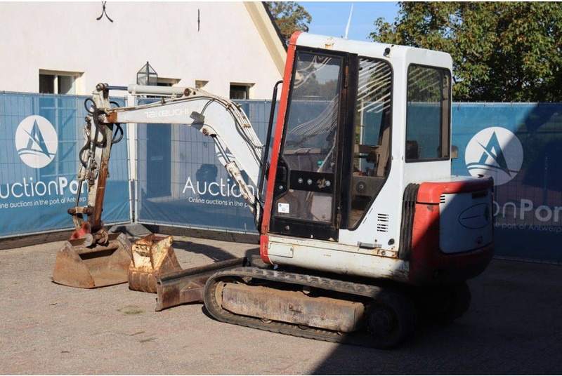 Takeuchi TB025 - Lintekskavaator: pilt 3 Takeuchi TB025 - Lintekskavaator: pilt 3