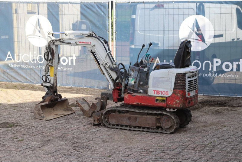 Takeuchi TB108 - Miniekskavaator: pilt 3 Takeuchi TB108 - Miniekskavaator: pilt 3