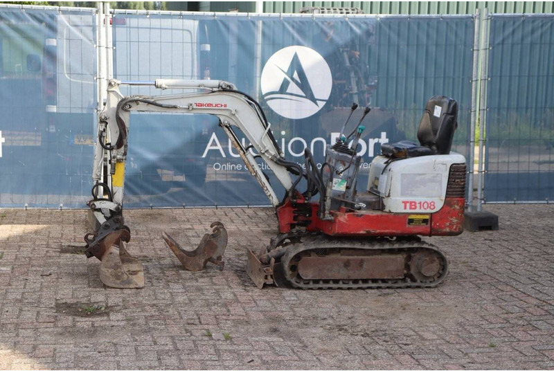 Takeuchi TB108 - Miniekskavaator: pilt 1 Takeuchi TB108 - Miniekskavaator: pilt 1