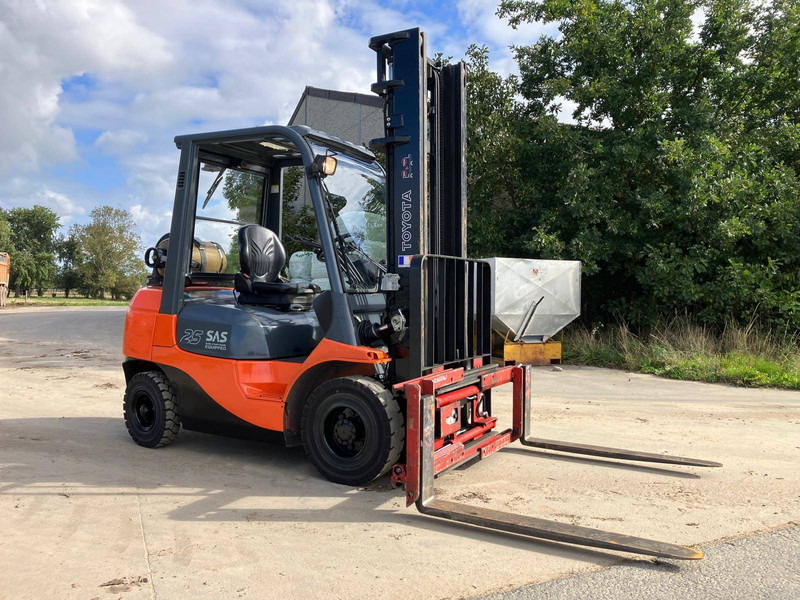 Toyota 42-7FGF25 - Gaasitõstuk: pilt 2 Toyota 42-7FGF25 - Gaasitõstuk: pilt 2