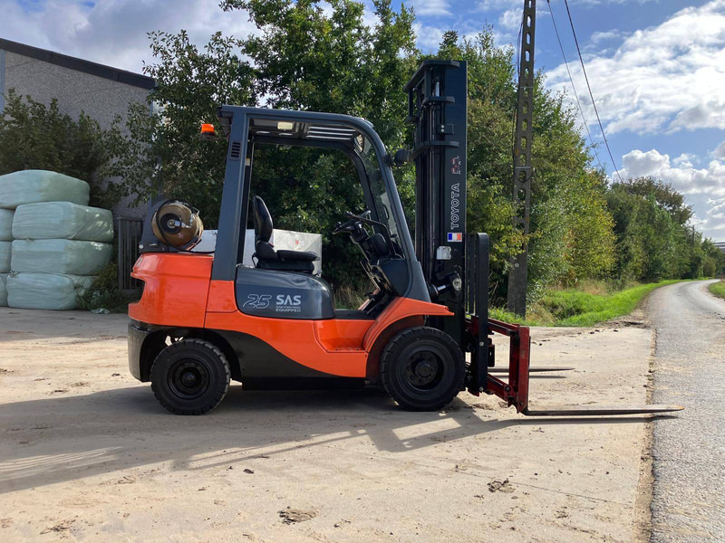 Toyota 42-7FGF25 - Gaasitõstuk: pilt 3 Toyota 42-7FGF25 - Gaasitõstuk: pilt 3