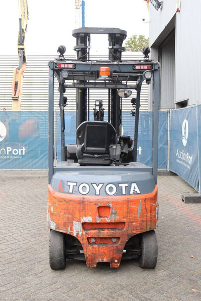 Toyota 8FBMT30 - Elektritõstuk: pilt 5 Toyota 8FBMT30 - Elektritõstuk: pilt 5