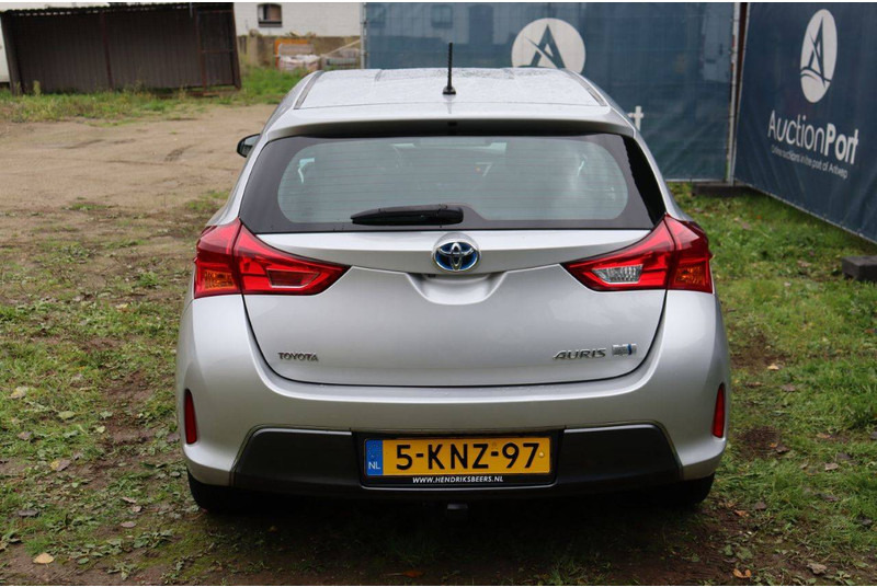 Toyota Auris - Sedaan: pilt 5 Toyota Auris - Sedaan: pilt 5