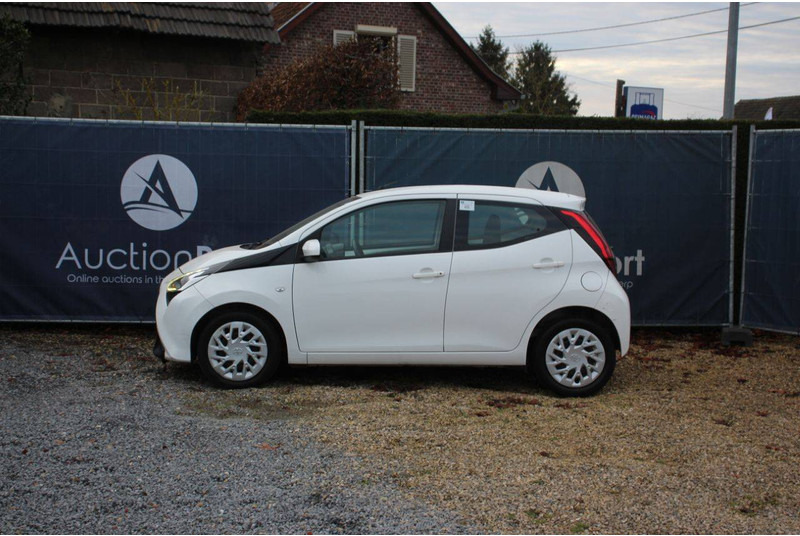 Toyota Aygo - Sedaan: pilt 2 Toyota Aygo - Sedaan: pilt 2