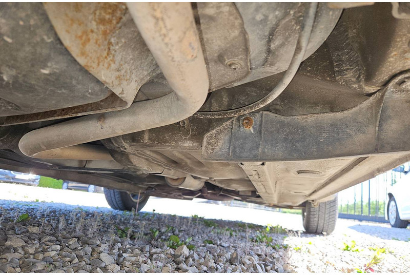 Sedaan Toyota Yaris (I - update) 1.0 16v VVT-i: pilt 18